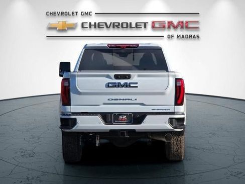 New 2026 GMC Sierra 2500 Denali Ultimate w/ Max Trailering Package image 4