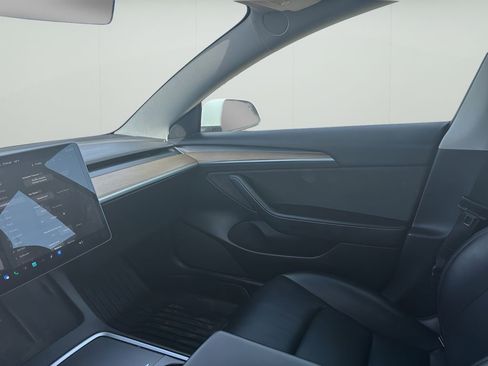 Used 2021 Tesla Model 3 Long Range image 30