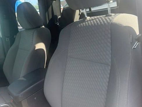 Used 2020 Toyota Tacoma SR w/ SR Convenience Package RWD image 7