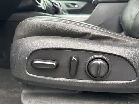 Used 2020 Chevrolet Blazer LT image 29