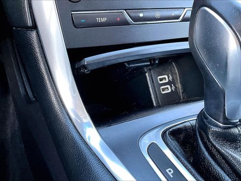Used 2017 Ford Edge Titanium AWD/4WD image 24