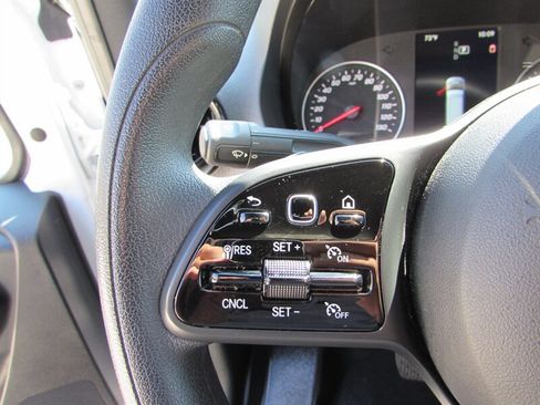 Used 2023 Mercedes-Benz Sprinter 2500 image 14