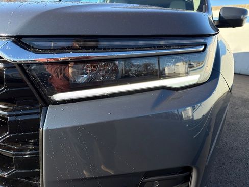 New 2026 Honda Pilot Touring image 9