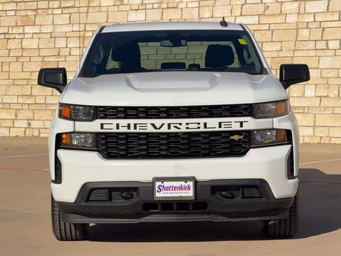 Used 2021 Chevrolet Silverado 1500 Custom image 2