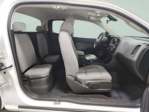 Used 2020 Chevrolet Colorado W/T w/ WT Convenience Package image 16