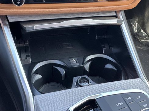 Certified 2025 BMW i4 eDrive40 RWD image 22
