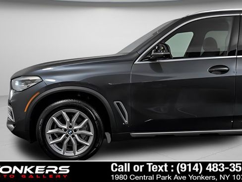 Used 2022 BMW X5 xDrive40i w/ Premium Package AWD/4WD image 29