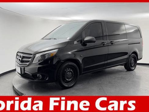 Used 2016 Mercedes-Benz Metris Passenger image 1