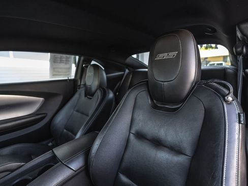 Used 2010 Chevrolet Camaro SS w/ RS Package RWD image 18
