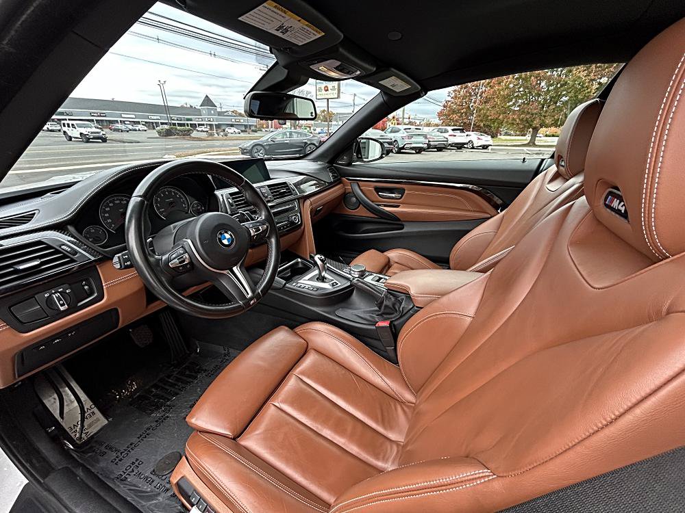 Used 2020 BMW M4 Convertible w/ Competition Package RWD image 4