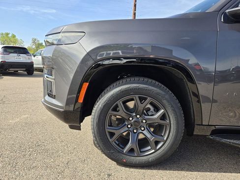 New 2026 Jeep Grand Wagoneer L Limited AWD/4WD image 5
