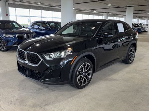 Used 2024 BMW X2 xDrive28i w/ Premium Package AWD/4WD image 4