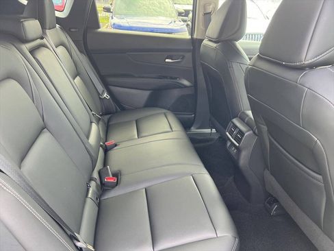 Used 2025 Nissan Murano SV FWD image 9