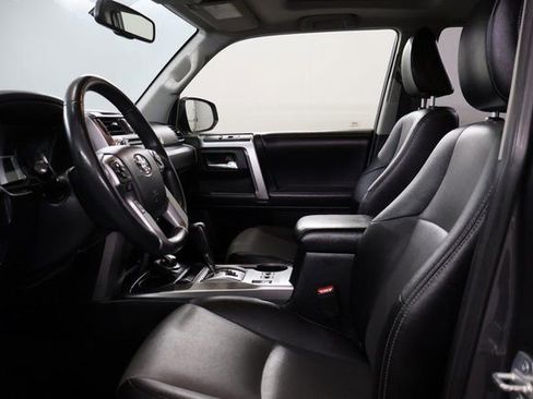 Used 2018 Toyota 4Runner SR5 Premium AWD/4WD image 11