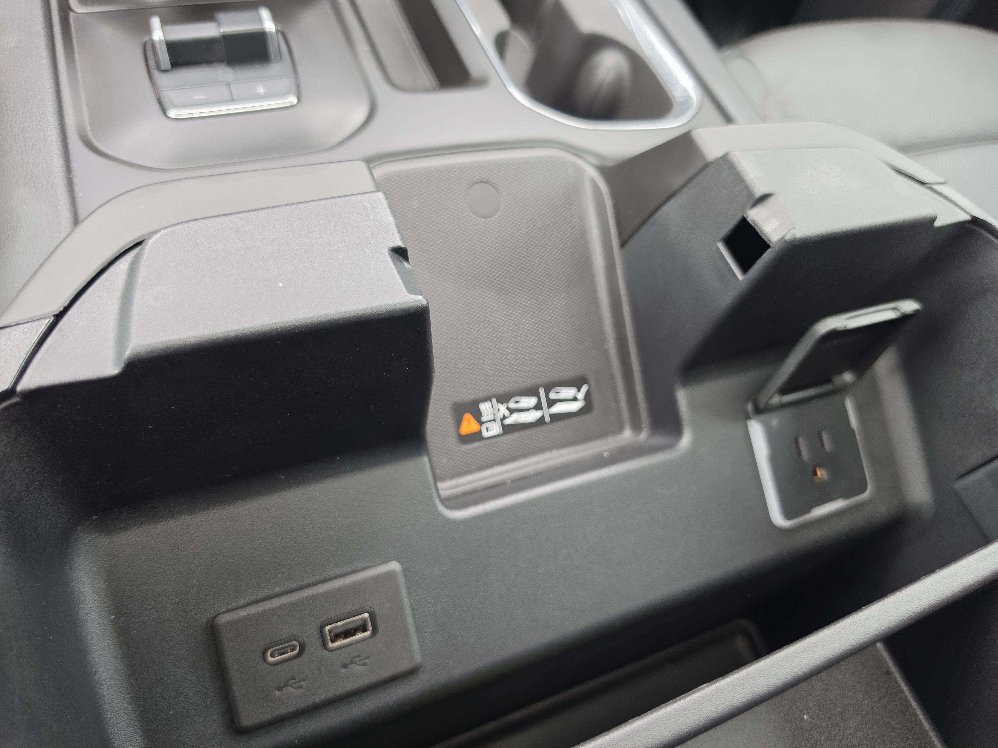 Used 2024 GMC Sierra 1500 Denali AWD/4WD image 35