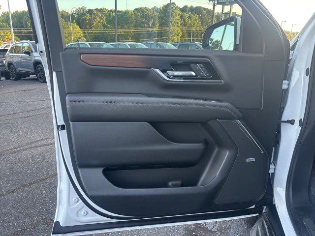 New 2026 GMC Yukon Denali AWD/4WD image 10