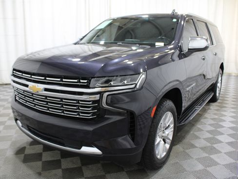 Used 2022 Chevrolet Suburban Premier image 41
