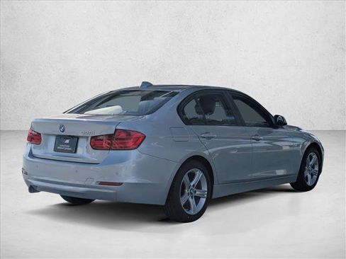Used 2015 BMW 320i Sedan image 5