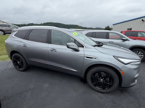 Used 2023 Buick Enclave Essence w/ Experience Buick Package AWD/4WD image 7