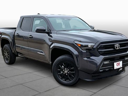 Used 2024 Toyota Tacoma SR5 image 3