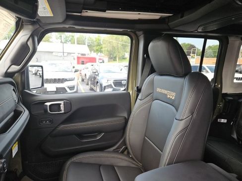 New 2025 Jeep Wrangler Unlimited Rubicon 392 image 38