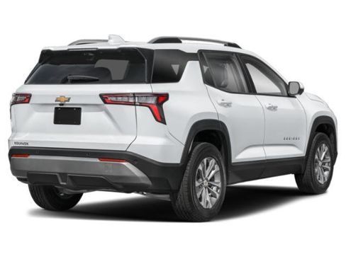 New 2026 Chevrolet Equinox LT image 2