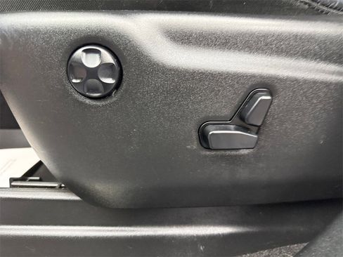 Used 2018 Jeep Grand Cherokee Limited image 13