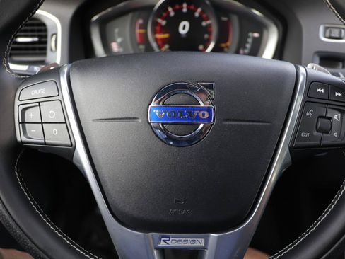 Used 2016 Volvo S60 T5 R-Design FWD image 10