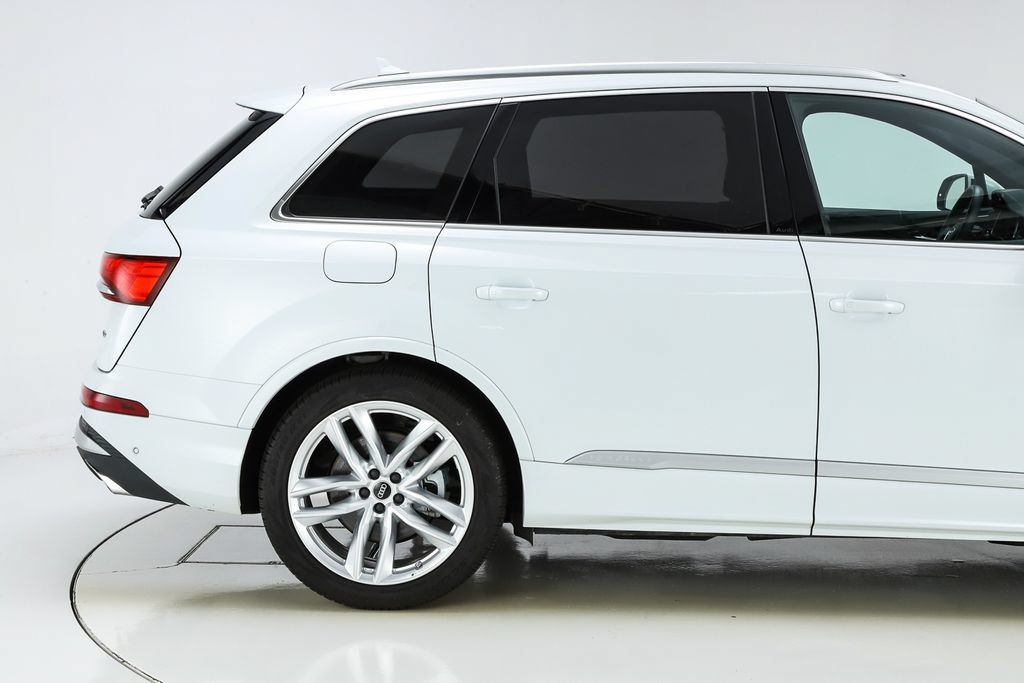 Used 2025 Audi Q7 3.0T Prestige w/ Prestige Package AWD/4WD image 23