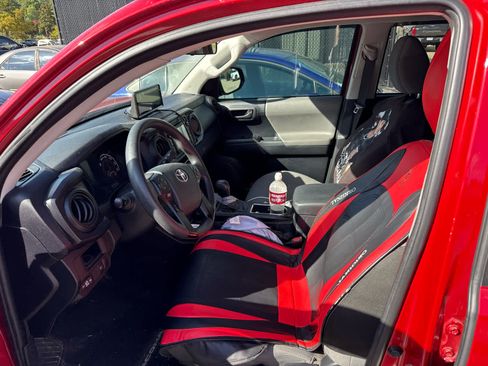 Used 2019 Toyota Tacoma SR w/ SR Convenience Package RWD image 7