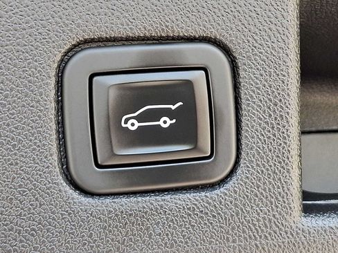 Used 2020 Chevrolet Equinox LT AWD/4WD image 28