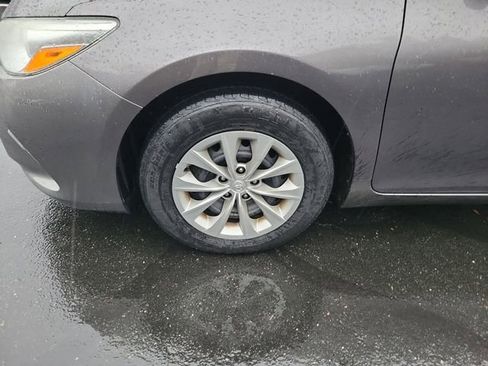 Used 2017 Toyota Camry LE image 18