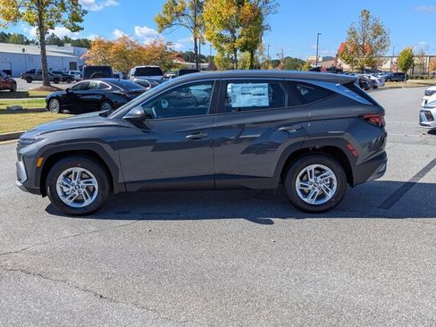 New 2026 Hyundai Tucson SE image 8