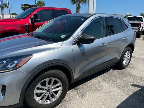 Used 2022 Ford Escape SE AWD/4WD image 2