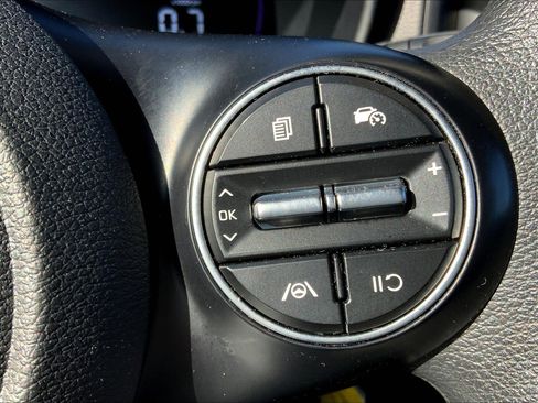 Used 2023 Kia Soul LX w/ LX Technology Package image 21