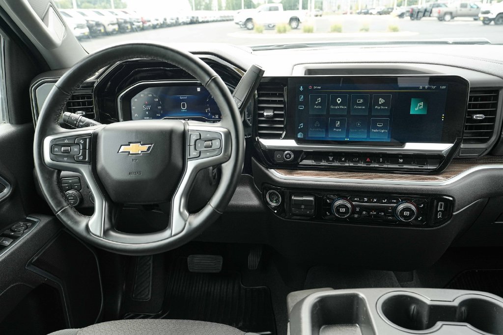 Used 2025 Chevrolet Silverado 2500 LT w/ Convenience Package AWD/4WD image 29