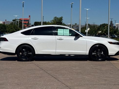 Used 2025 Honda Accord Sport image 3