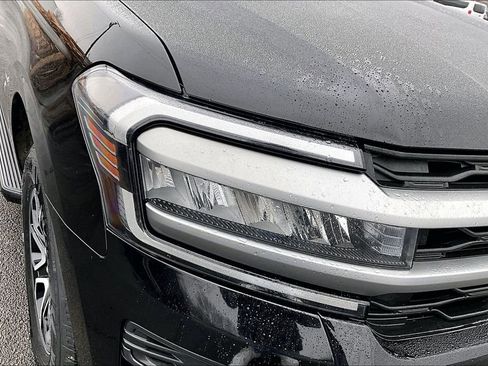 Used 2024 Ford Expedition Max XLT image 31