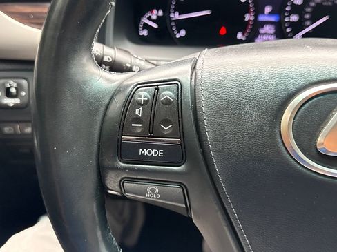 Used 2013 Lexus LS 460 L w/ Preferred Accessory Package RWD image 28