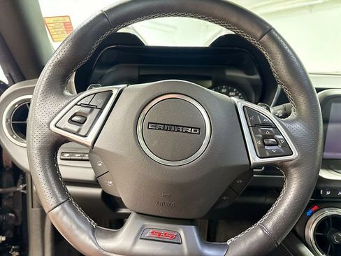 Used 2016 Chevrolet Camaro SS RWD image 11