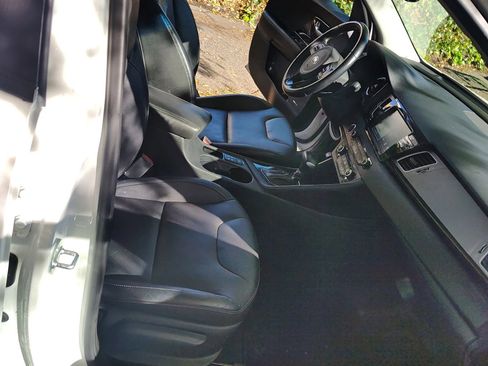 Used 2019 Kia Niro Touring image 22