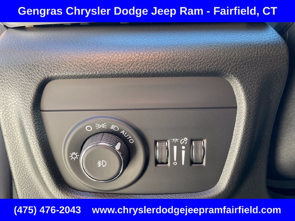 Certified 2026 Jeep Grand Cherokee Limited AWD/4WD image 49