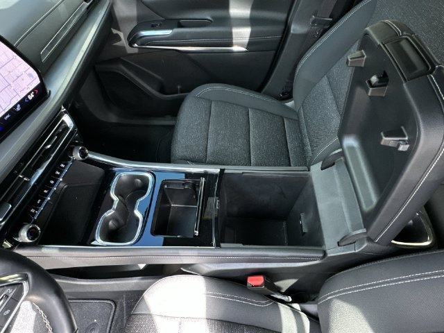 Certified 2024 Chevrolet Traverse LS FWD image 29