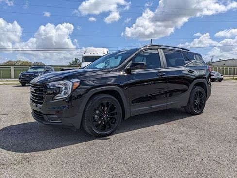 Used 2022 GMC Terrain SLE w/ Driver Convenience Package image 8