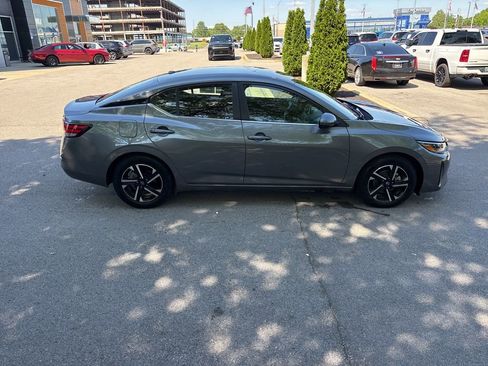 Used 2024 Nissan Sentra SV FWD image 6