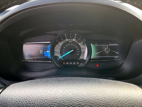 Used 2018 Ford Explorer XLT w/ Equipment Group 202A AWD/4WD image 19