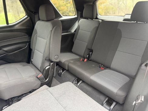 Used 2024 Chevrolet Traverse LT image 11