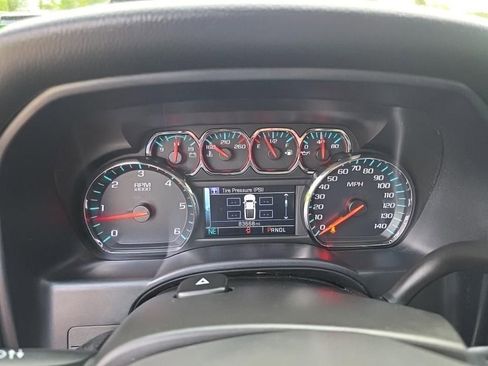 Used 2018 Chevrolet Silverado 1500 LT w/ LPO, Black Pack AWD/4WD image 7