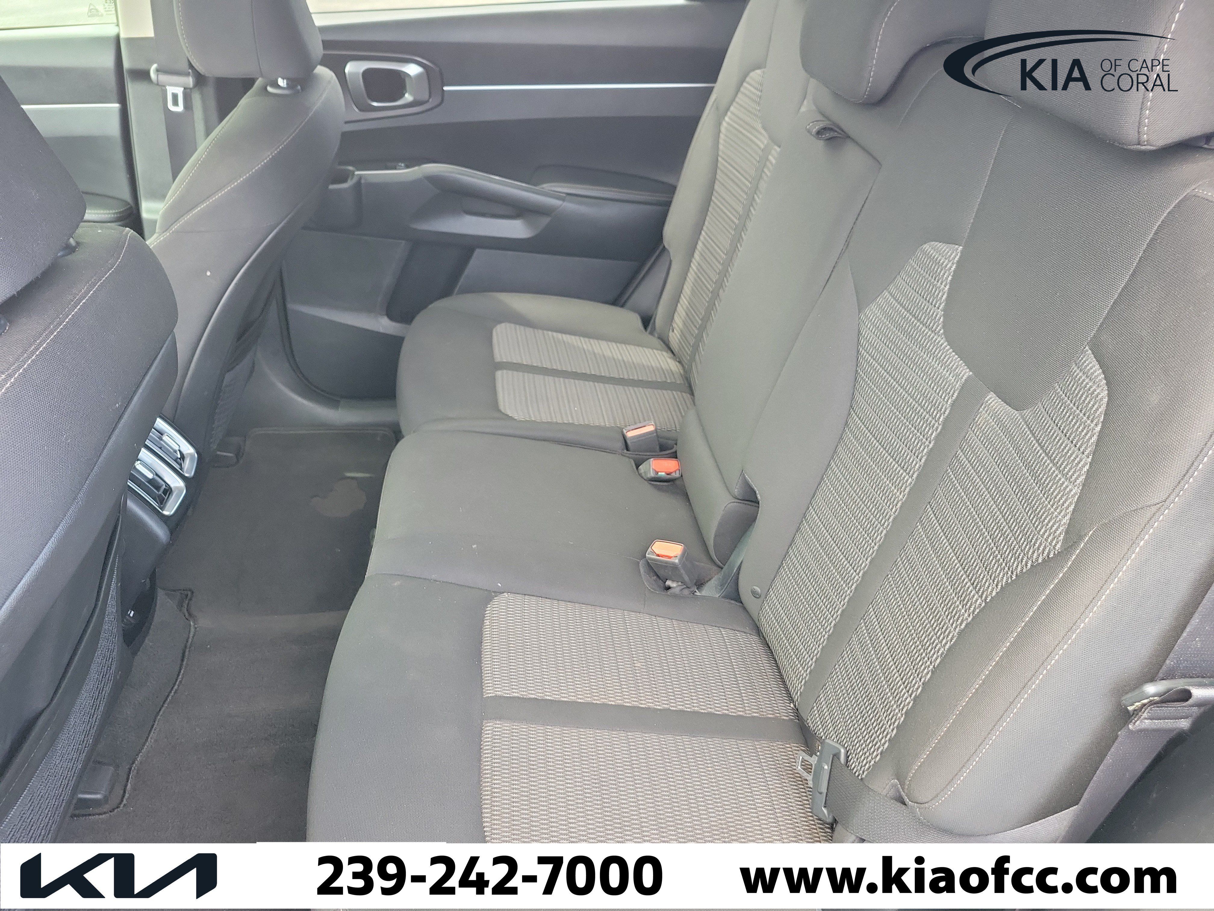 Used 2022 Kia Sorento LX FWD image 12