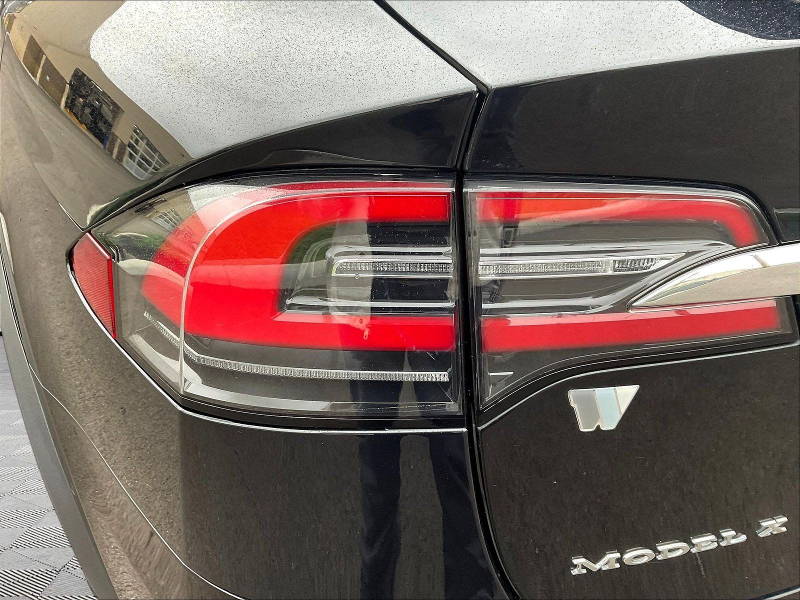 Used 2017 Tesla Model X 90D AWD/4WD image 23